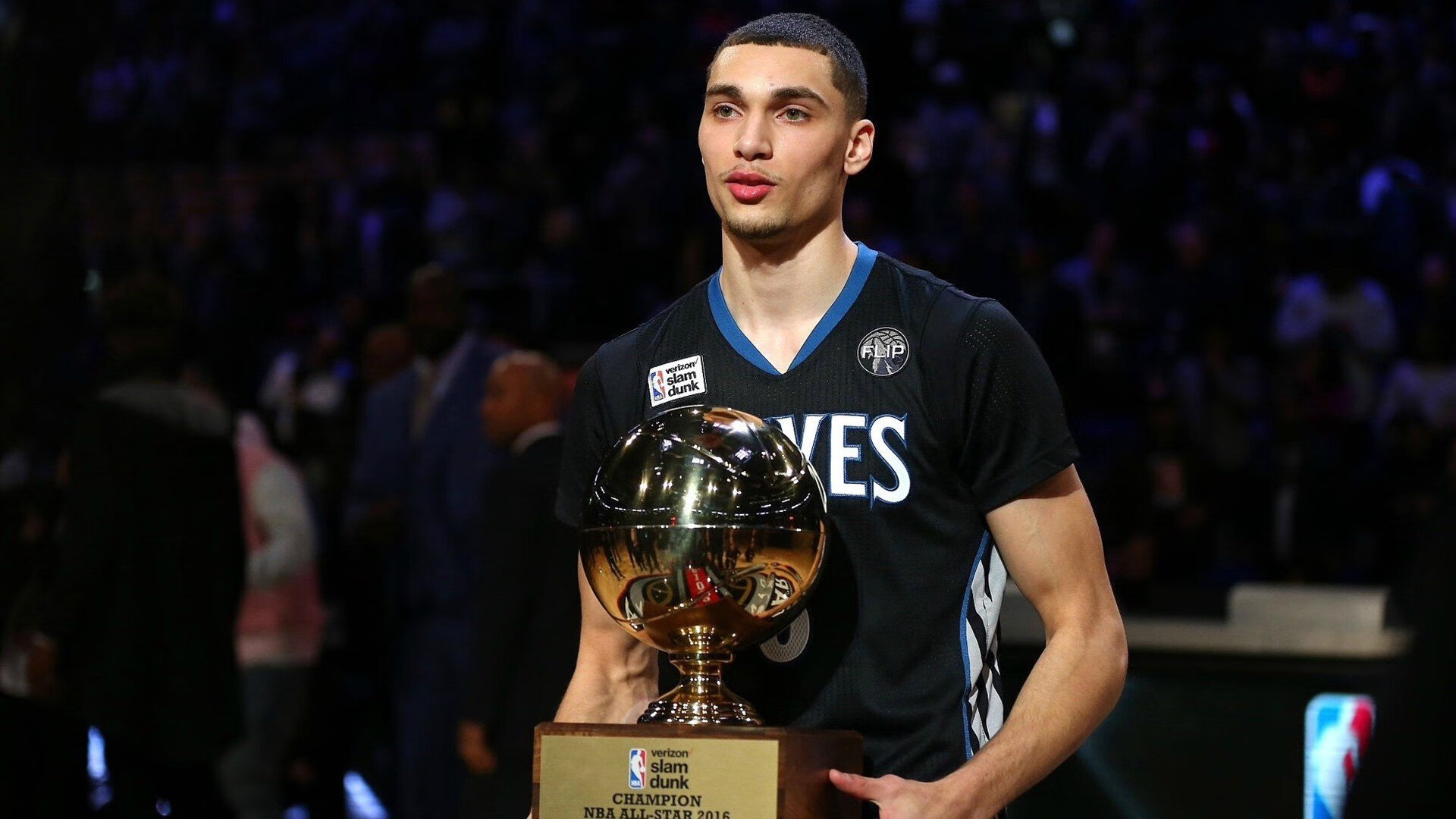 NBA总决赛激战正酣 勇士与凯尔特人上演巅峰对决